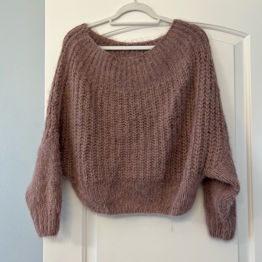 Women’s sweater, barely worn size S/M